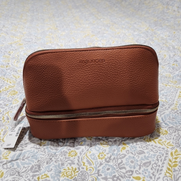 Maurices Handbags - Travel/makeup case